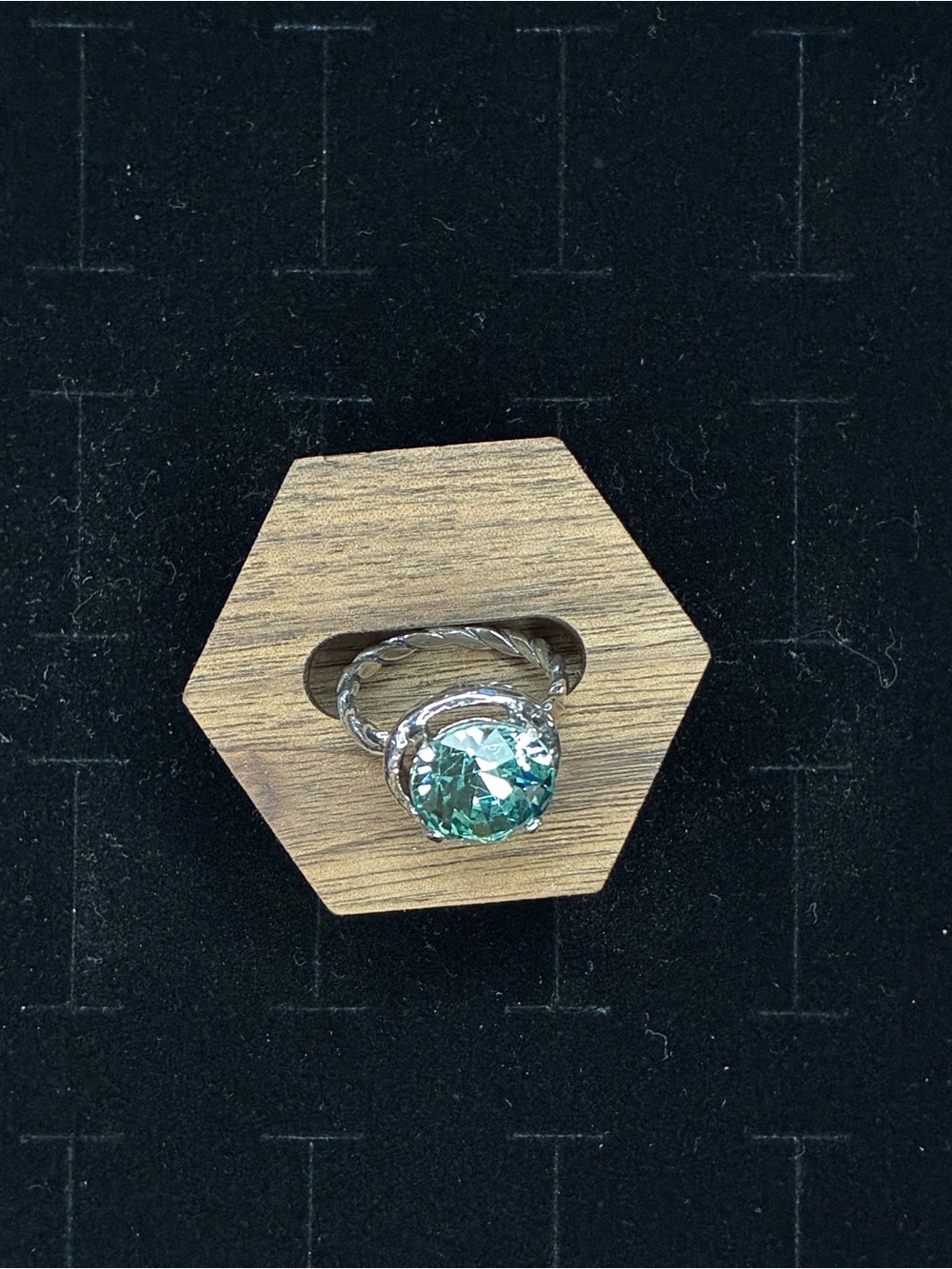 Silpada’s Mint Condition Ring, Light Green Crystal, new, sz 8